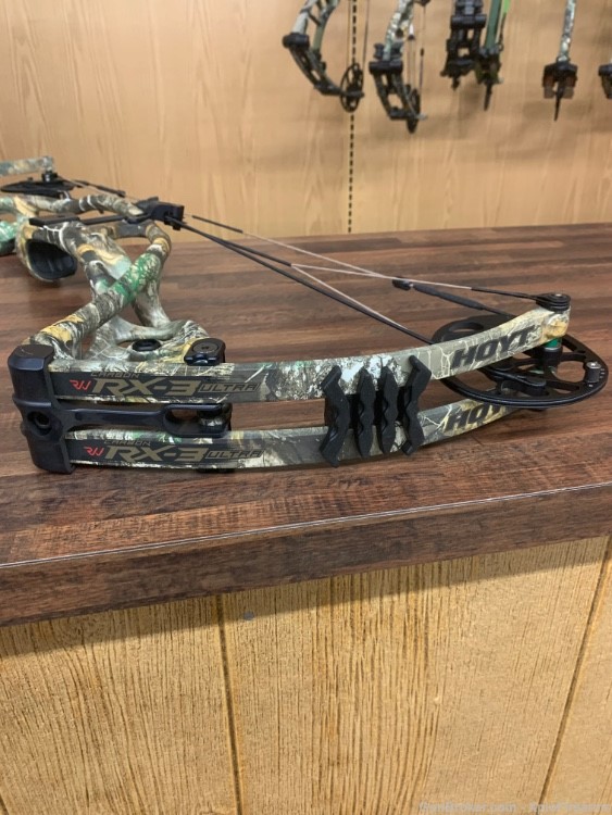 NEW Hoyt RX-3 Ultra Carbon Redwrx Compound Bow-img-2
