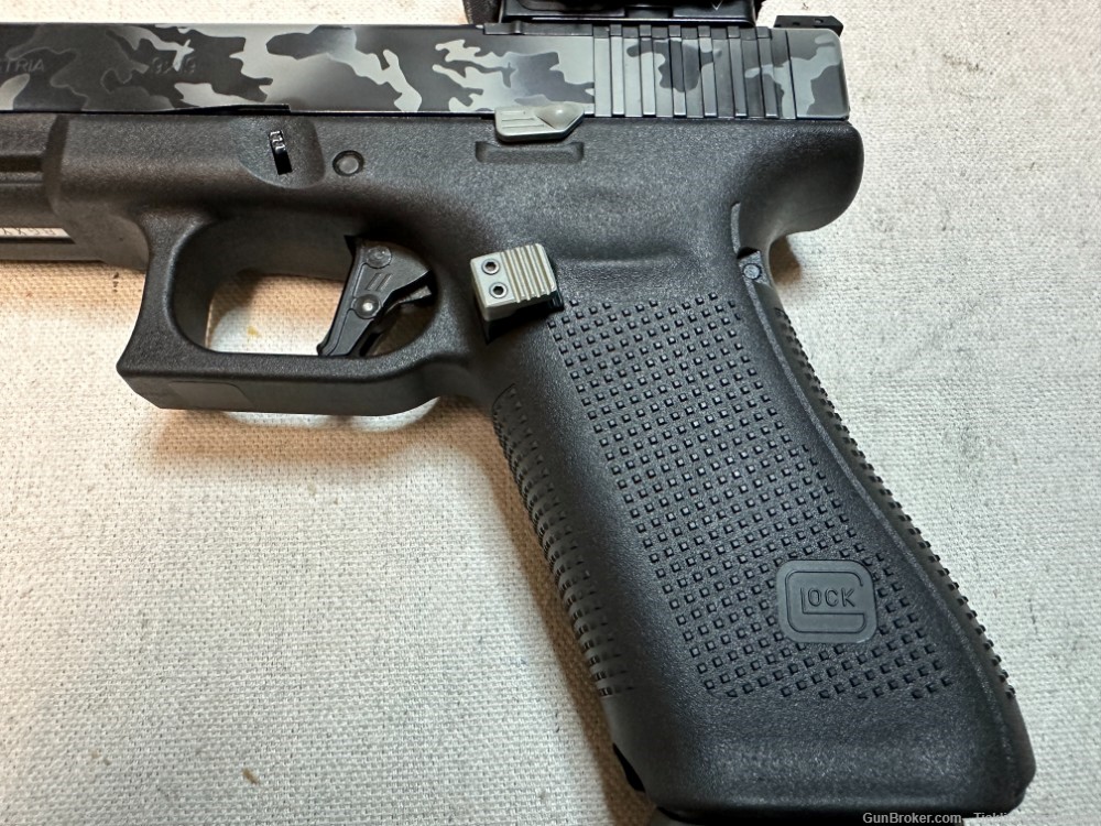 Custom Glock 34 Gen 5, Trijicon, 8 Mags, 17RD, Plus Much More!-img-2