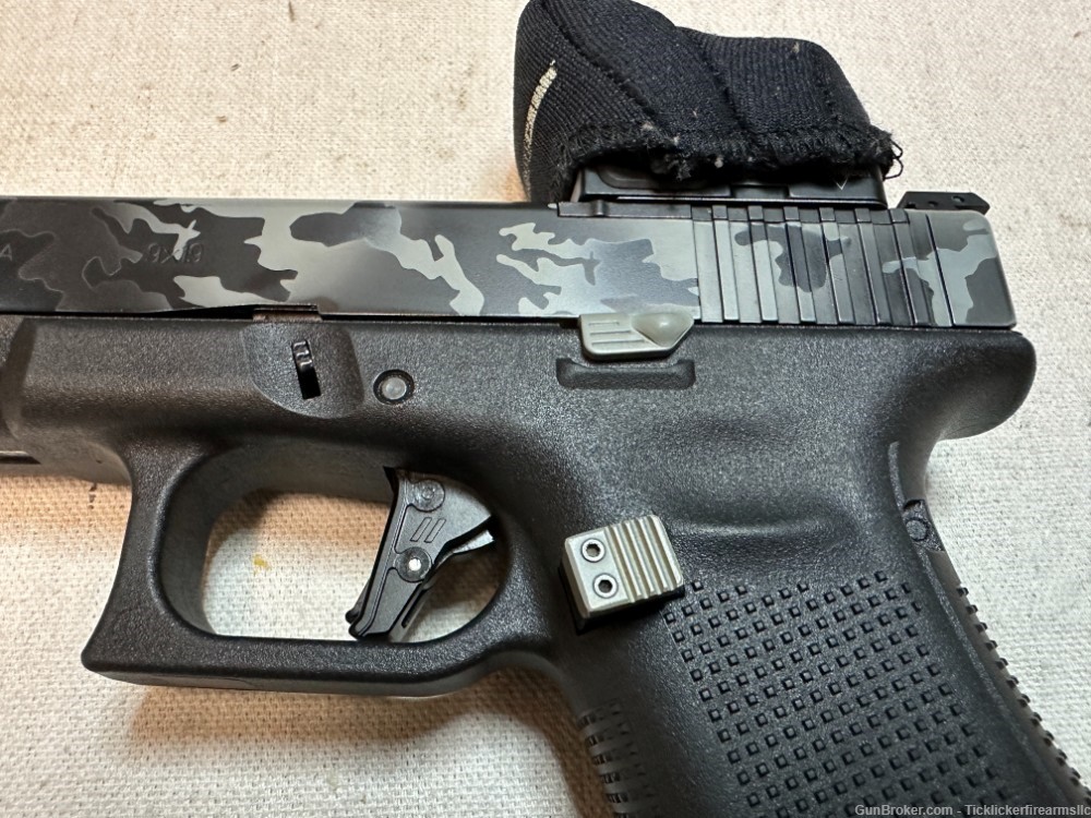 Custom Glock 34 Gen 5, Trijicon, 8 Mags, 17RD, Plus Much More!-img-3