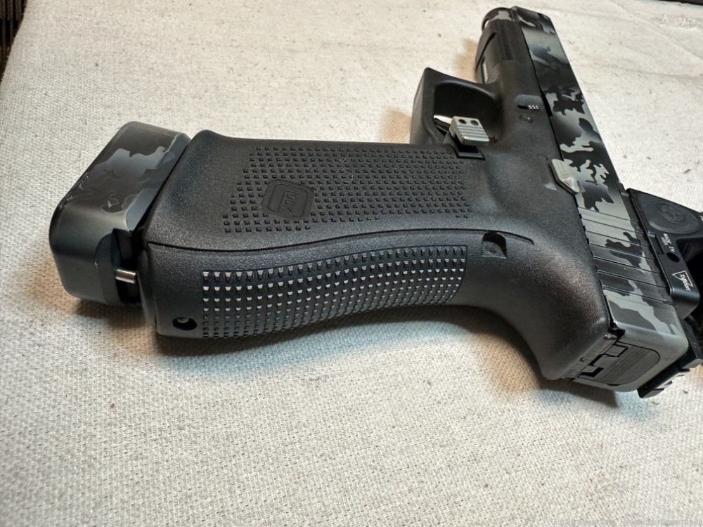 Custom Glock 34 Gen 5, Trijicon, 8 Mags, 17RD, Plus Much More!-img-9