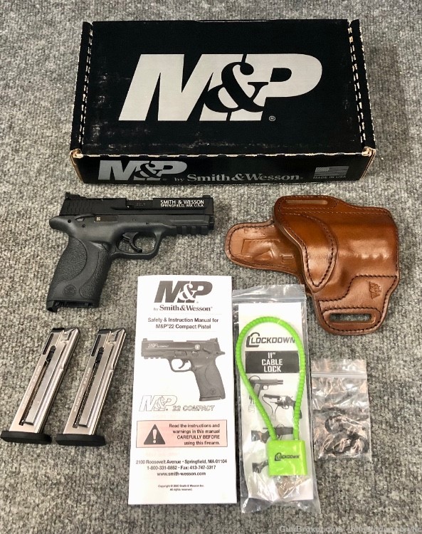Smith & Wesson M&P22 Compact Pre Owned beautiful with holster box -img-0