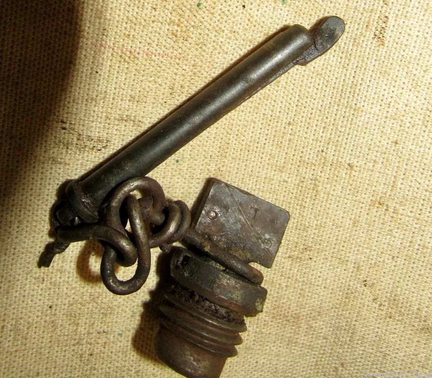 Original WWI German MG 08/15 Maxim Water Jacket Plug & Top Cover Pin-img-5