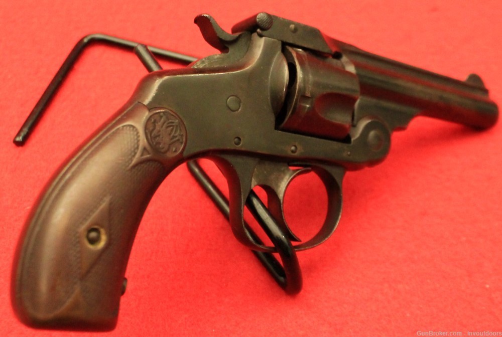 Smith & Wesson .32 double action 3"-barrel revolver. -img-3