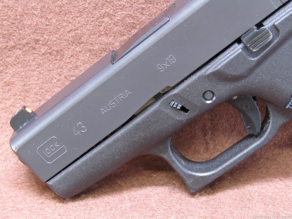 Glock Model 43 9 mm Semi Auto Pistol 2x 6 Rd Mags-img-10