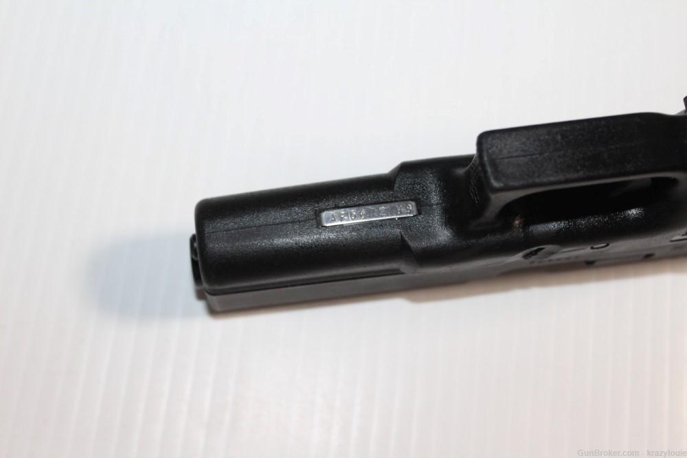 Glock 17 Gen 2 9mm 9x19 4" Semi Auto Pistol G17 w/ 10rnd Mag NICE-img-16