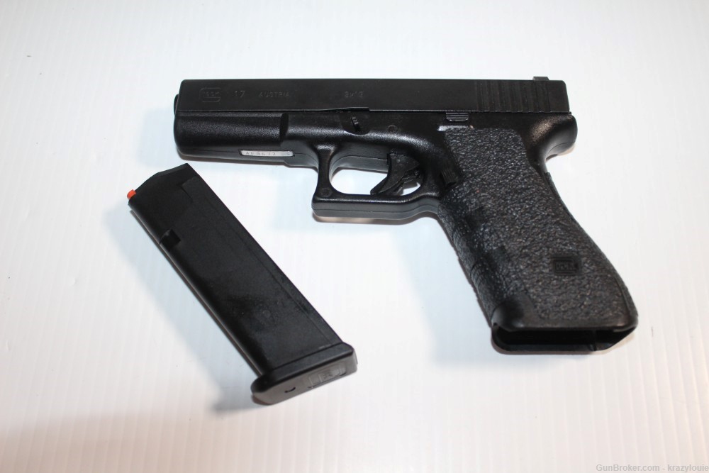 Glock 17 Gen 2 9mm 9x19 4" Semi Auto Pistol G17 w/ 10rnd Mag NICE-img-28
