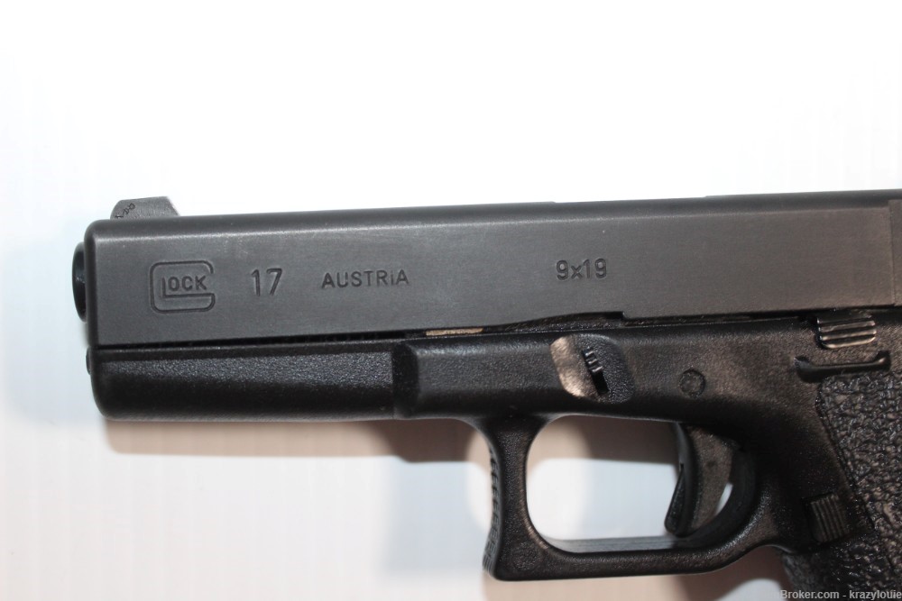 Glock 17 Gen 2 9mm 9x19 4" Semi Auto Pistol G17 w/ 10rnd Mag NICE-img-19