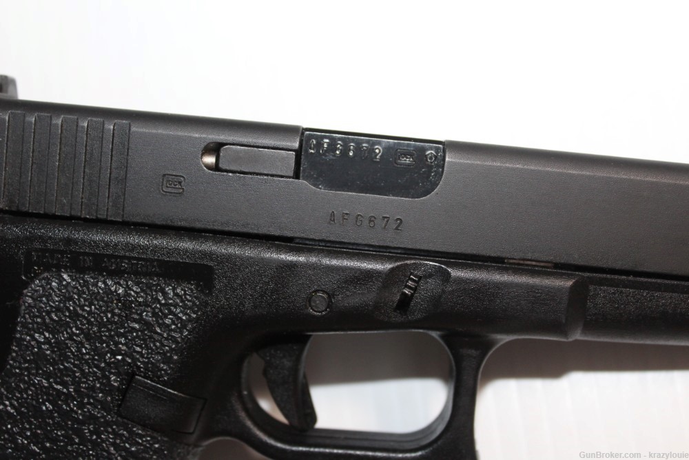 Glock 17 Gen 2 9mm 9x19 4" Semi Auto Pistol G17 w/ 10rnd Mag NICE-img-22