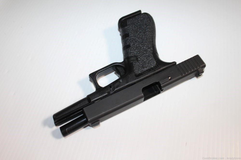 Glock 17 Gen 2 9mm 9x19 4" Semi Auto Pistol G17 w/ 10rnd Mag NICE-img-27
