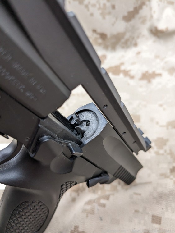 Beretta U22 NEOS .22LR Pistol 4.5" BBL MFG in 2007 USED VG 2 Mags-img-8