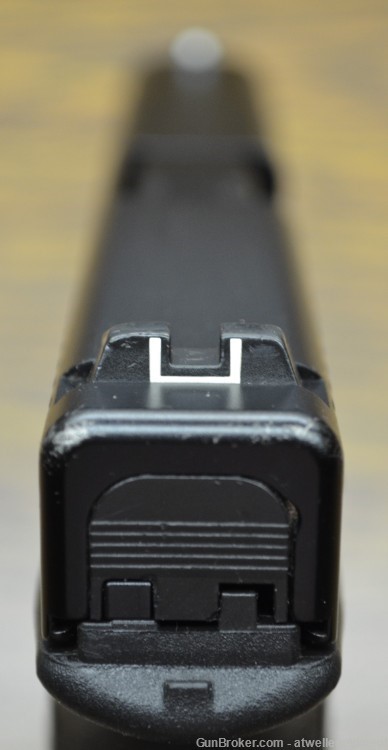 Glock 17 Gen 5 9MM Semi Auto Pistol-img-8