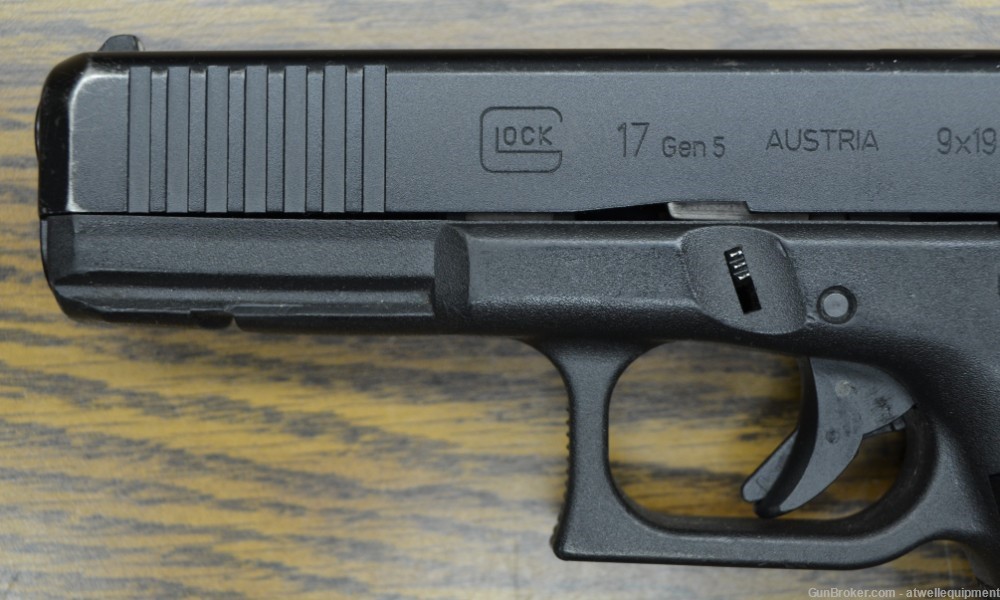 Glock 17 Gen 5 9MM Semi Auto Pistol-img-2