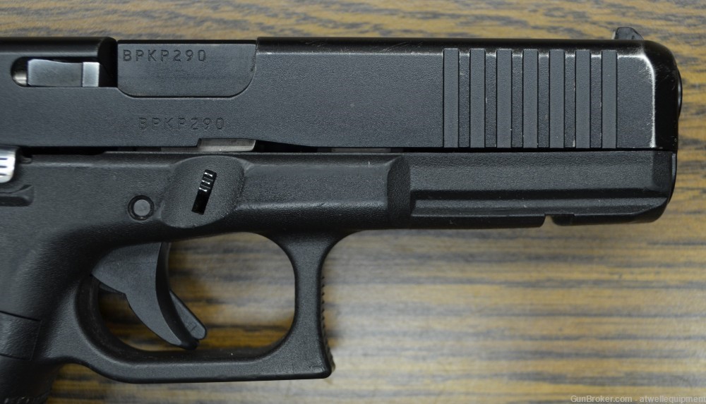 Glock 17 Gen 5 9MM Semi Auto Pistol-img-5