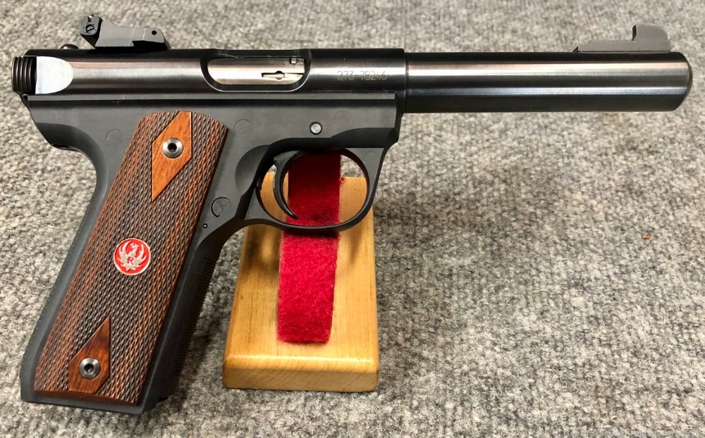 Ruger 22/45 Mark III 22 LR Target 5.5 inch bull barrel about mint no mags -img-0