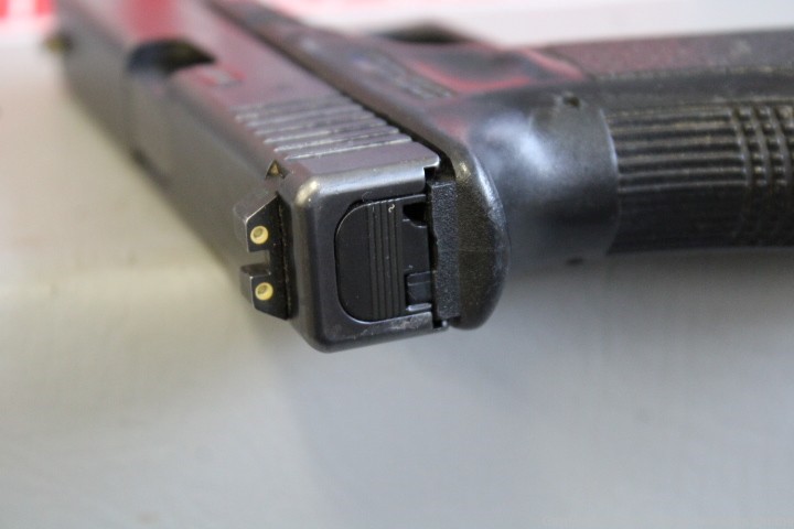 Glock 22 Gen3 .40S&W Item P-93-img-11