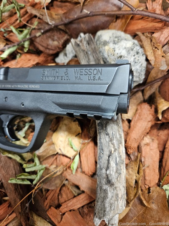 SMITH & WESSON M & P 40 1.0 -img-5