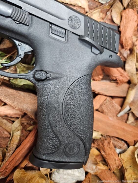 SMITH & WESSON M & P 40 1.0 -img-3