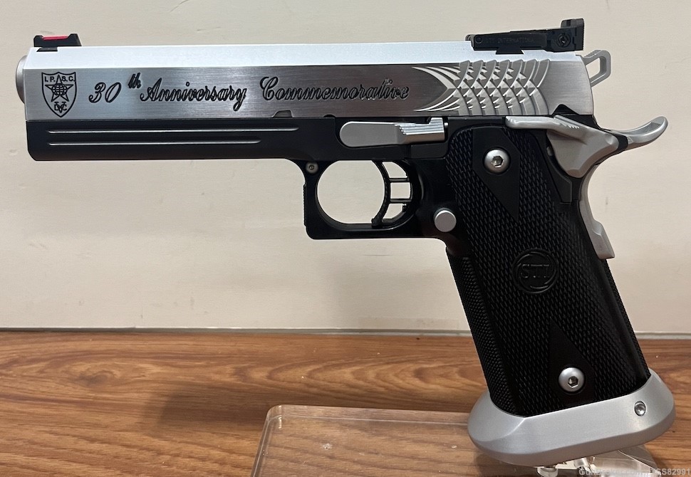 STI DVC 2011 30th Anniversary .40S&W-img-1