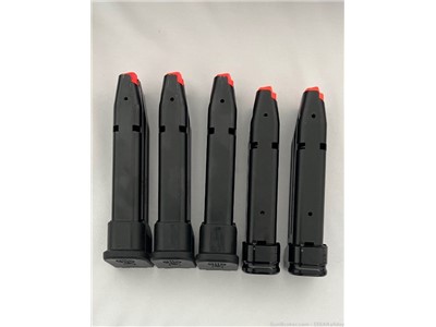 Sig P320 9mm factory magazines, 5 total, 3 - 21rd, 2 - 19rd