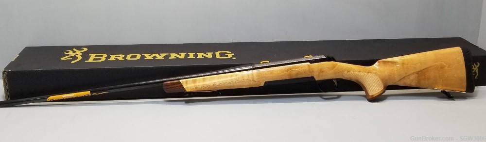Browning X-Bolt Medallion .300 Win Mag 26" 3rnd Maple Like New!-img-20