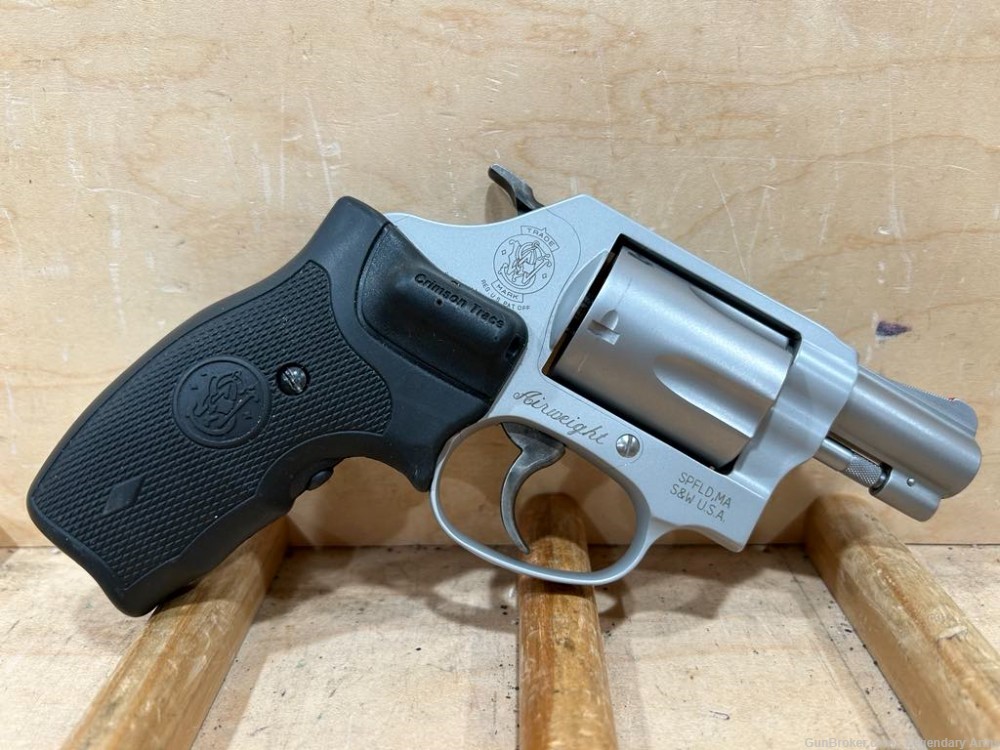 SMITH & WESSON 637-2 AIRWEIGHT WITH CRIMSON TRACE 24137-img-0