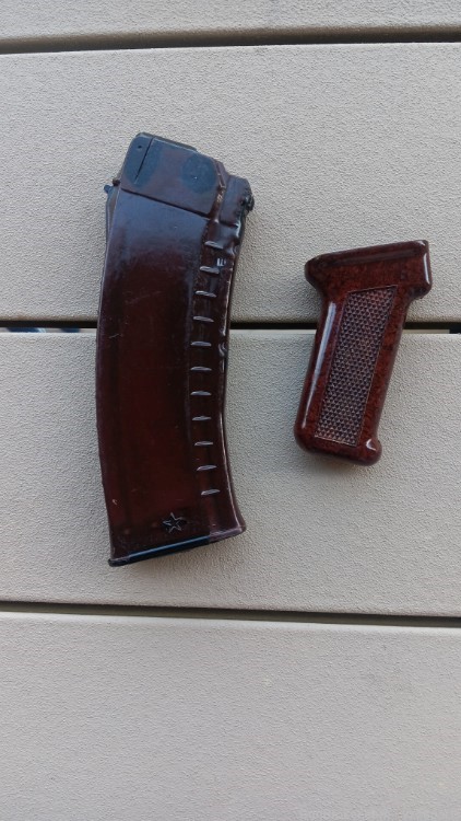 Russian ak grip and magazine-img-0