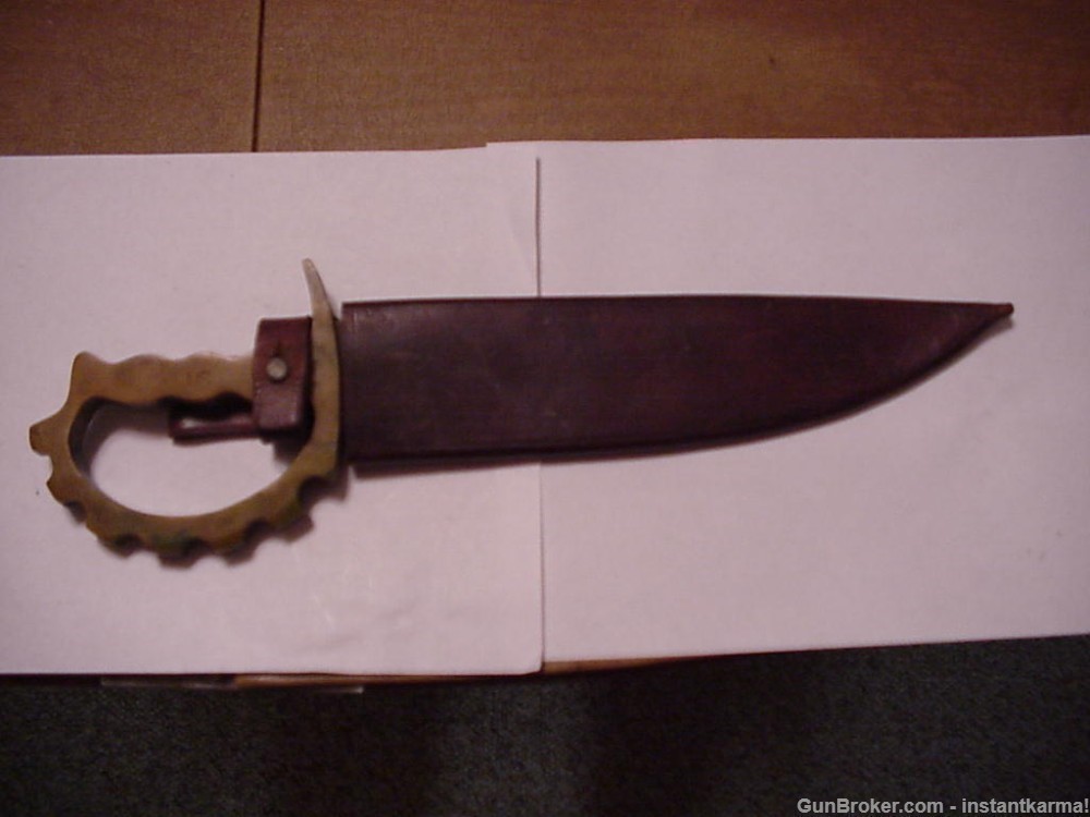 World War II Australian private purchase large Cog knuckle knife-img-0