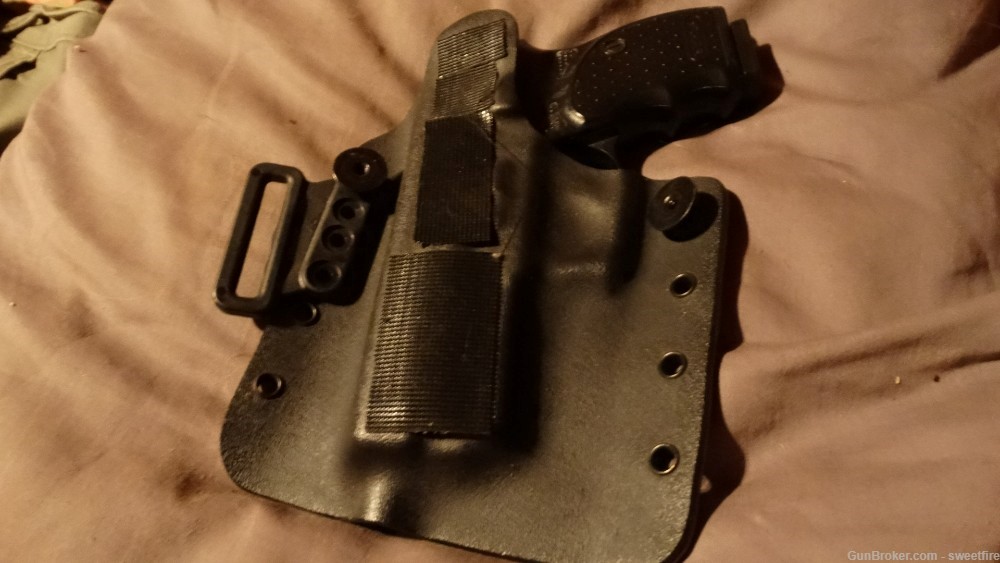 bersa thunder 380 cc with magazine and complimentary holster-img-6