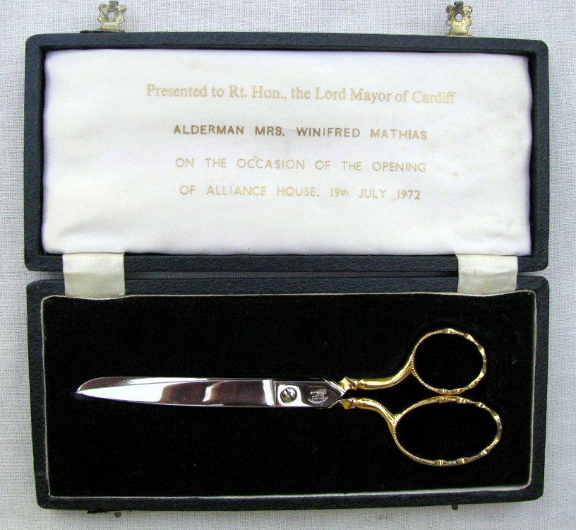  LARGE PRESENTATION CEREMONIAL HAND FORGED FRENCH CASED GOLD SCISSORS-img-11