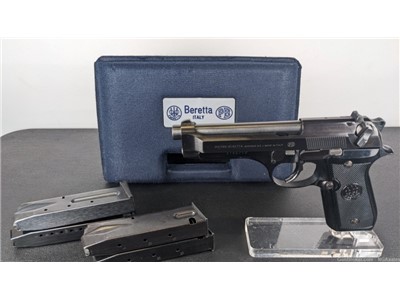 P.Beretta/Berben Corp|Rare Model 92SB|4.9" 9MM|(4) Mags & CT Laser Grips
