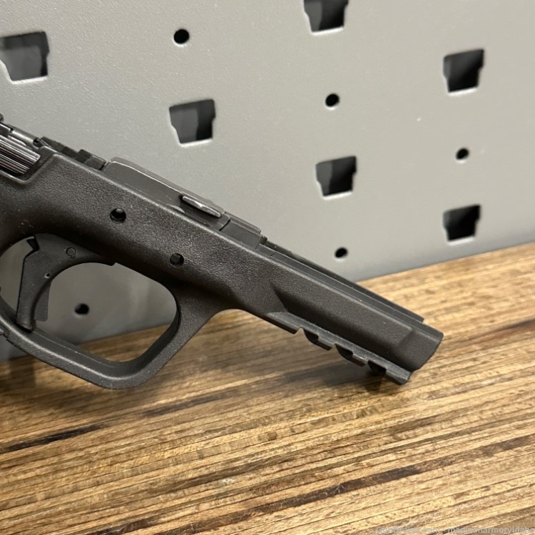 Smith & Wesson M&P40 .40 S&W GUNSMITH SPECIAL! Penny Auction!-img-5