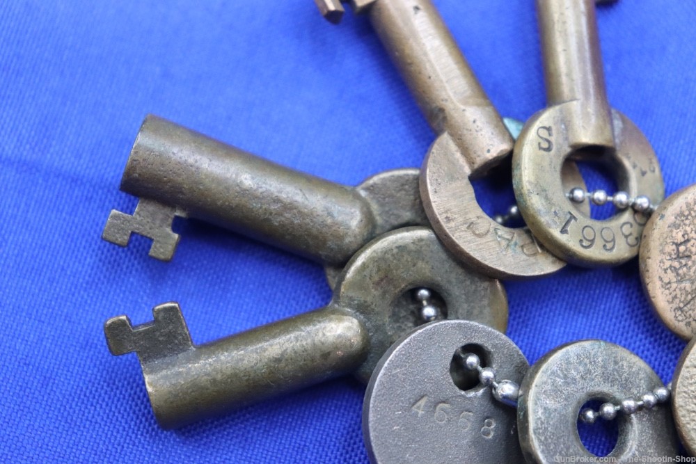 Vintage Lot of 8 US Railroad Lock Brass Skeleton Keys SANTA FE ADLAKE MOPAC-img-5