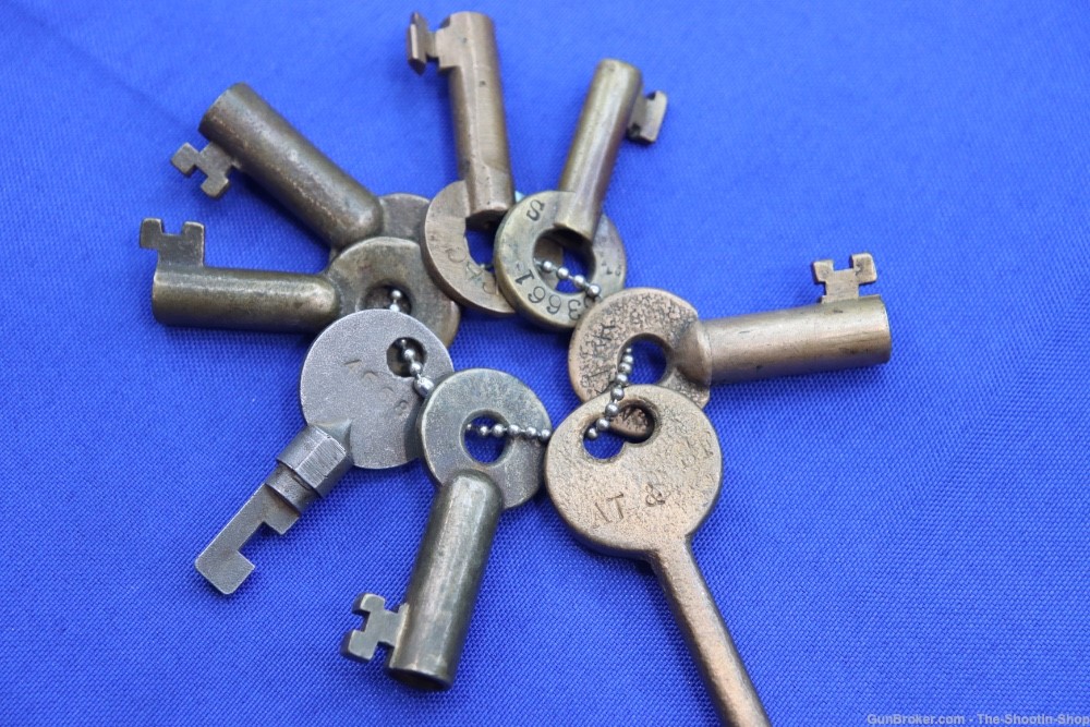 Vintage Lot of 8 US Railroad Lock Brass Skeleton Keys SANTA FE ADLAKE MOPAC-img-1