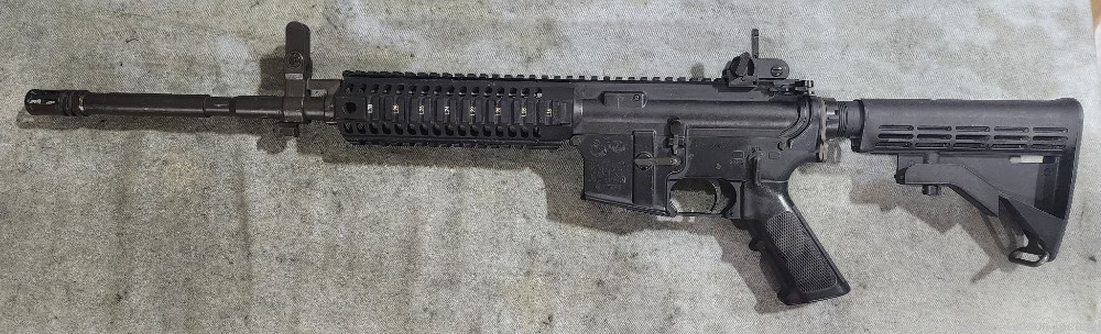 Police Trade Colts Law Enforcement Carbine 5.56mm AR15 LE6940 Monolithic-img-0