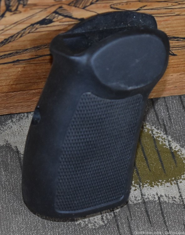 Rubber Makarov Pistol Grip-img-0