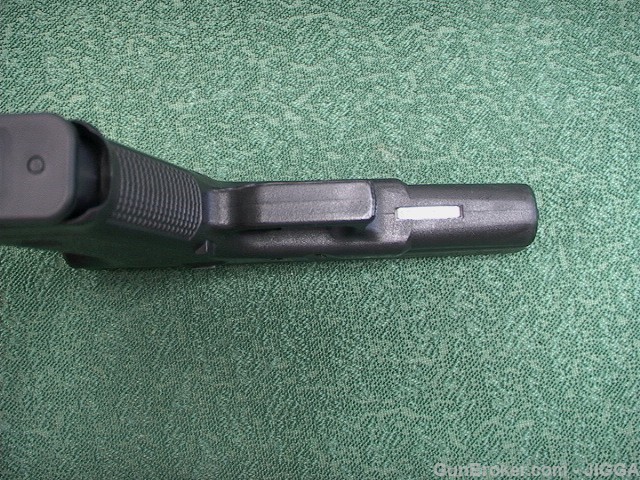 Used Glock 17 Gen 2 9MM-img-3