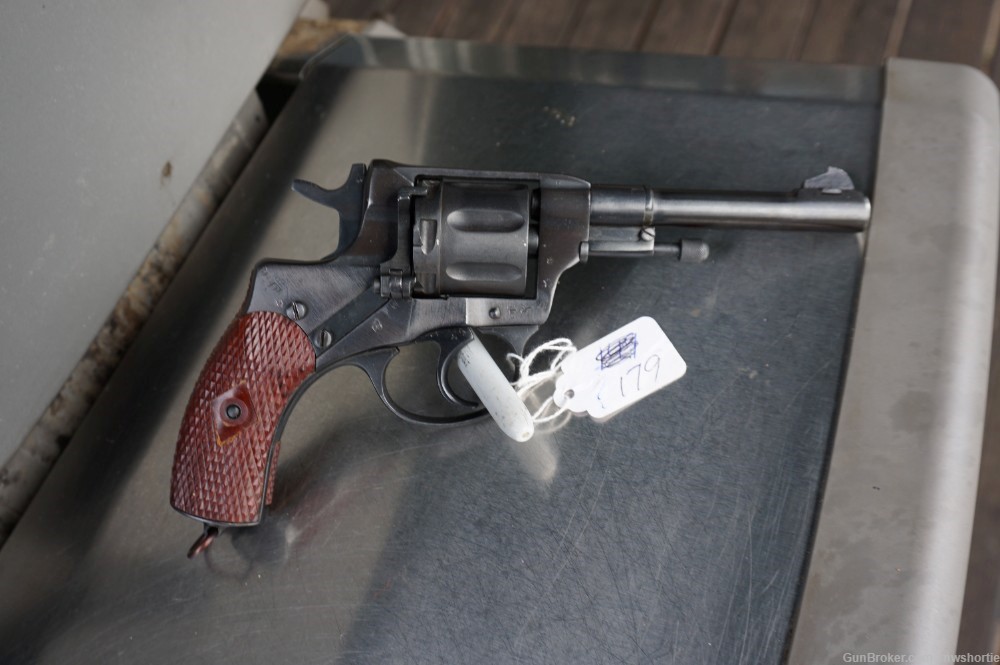 Russian M95 M1895 Nagant Revolver 7.62x38r marked CCCP 1928 WW2-img-1