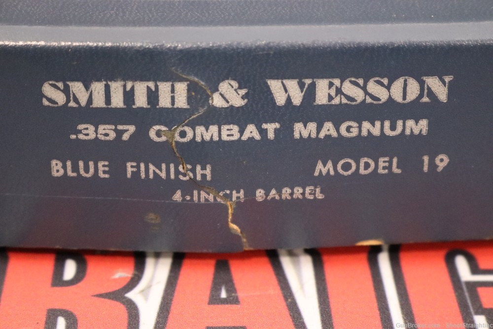 Smith and Wesson Model 19-3 Combat Magnum .357MAG / .38SPL 4" w/ Box-img-42