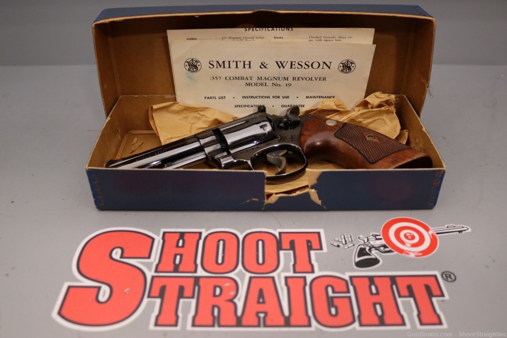 Smith and Wesson Model 19-3 Combat Magnum .357MAG / .38SPL 4" w/ Box-img-5