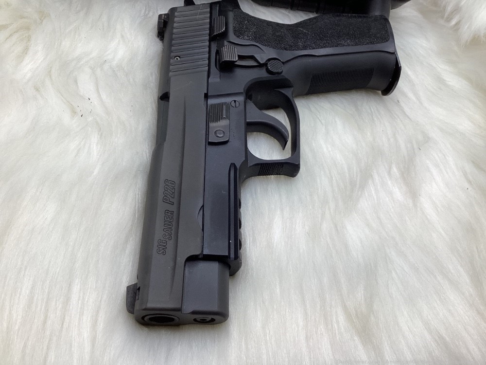 Sig Sauer P226 40 S&W -img-5