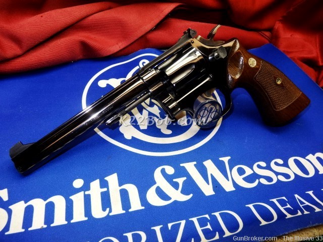 Rare Near Mint Smith & Wesson S&W K-22 Masterpiece 4 screw Revolver in Box -img-1