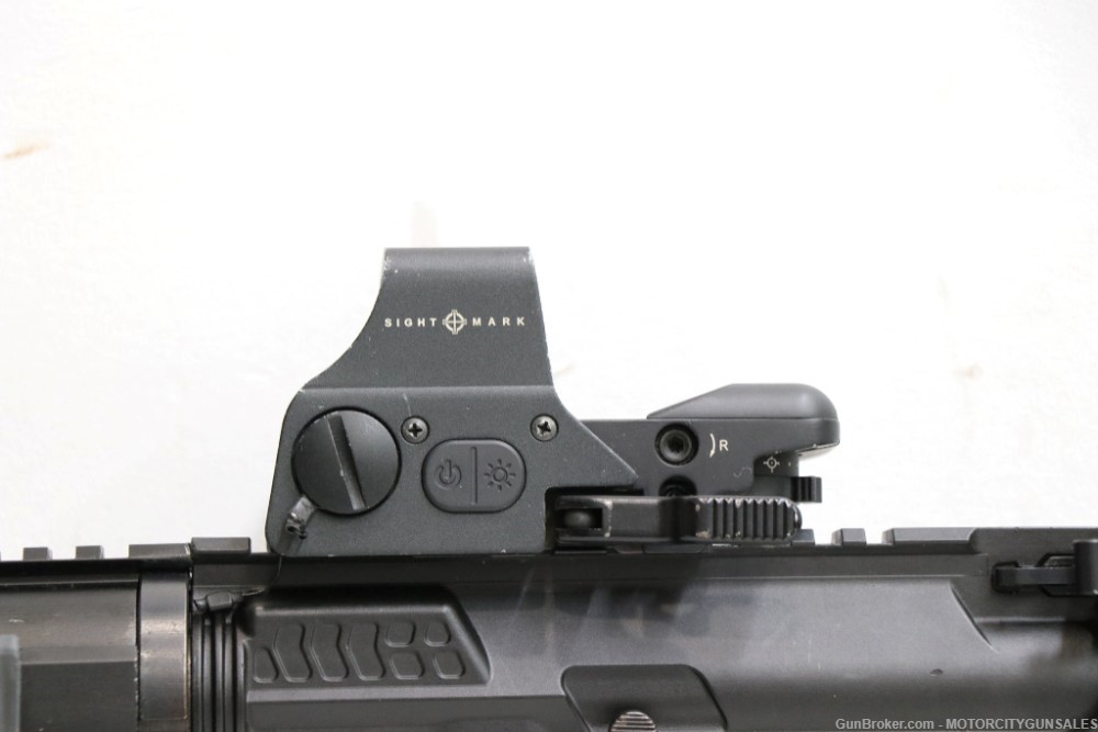 Smith & Wesson M&P15 (5.56 Nato) Semi-Automatic Rifle 16"-img-10