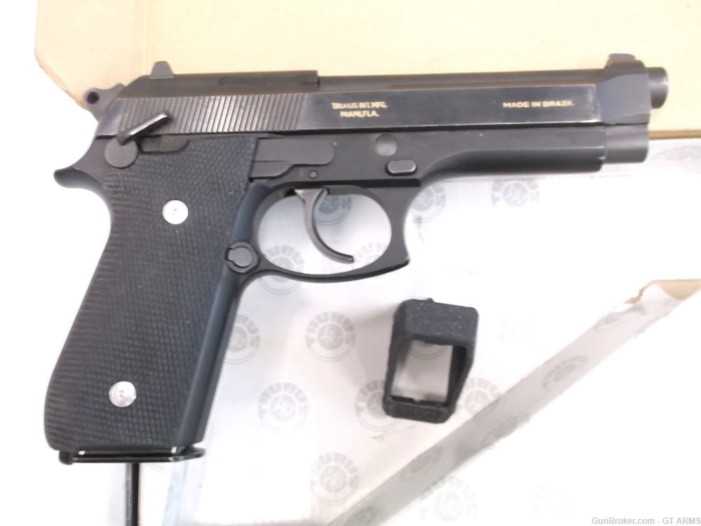 TAURUS M92,9MM, GOLD&SS Accents, HOGUE grips,2-hi-cap mags.READ AUCTION, -img-3