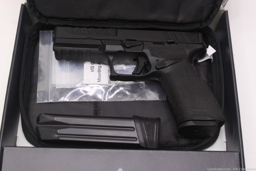Springfield Echelon 9mm w/ box, soft case and extra magazine.-img-10