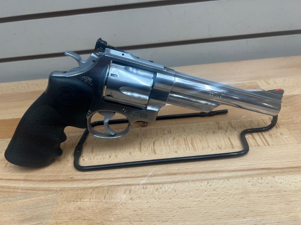 Smith and Wesson 629-1 .44 mag revolver-img-0