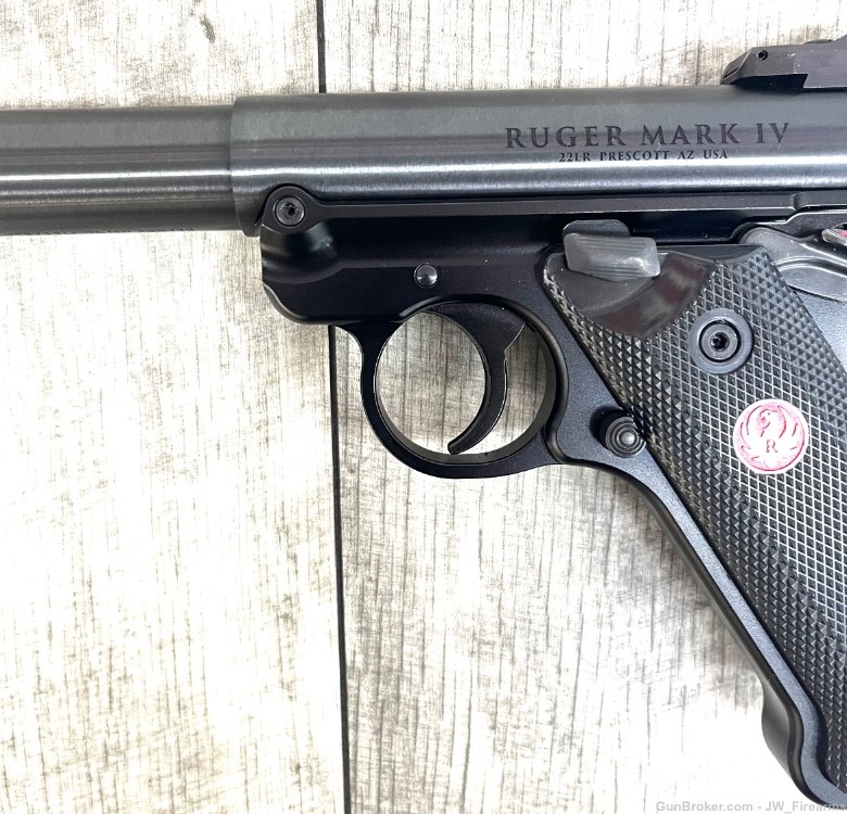 RUGER MKIV 22/45 TARGET .22 LR LIKE NEW-img-6