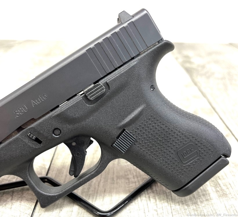 GLOCK 42 .380 ACP COMPACT PISTOL GREAT CONDITION-img-10