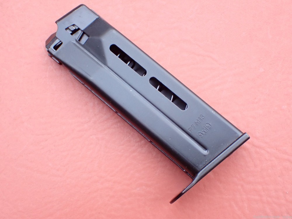 HECKLER & KOCH P7 M13 9MM FACTORY 13 ROUND MAGAZINE 215612S (NEW CONDITION)-img-1
