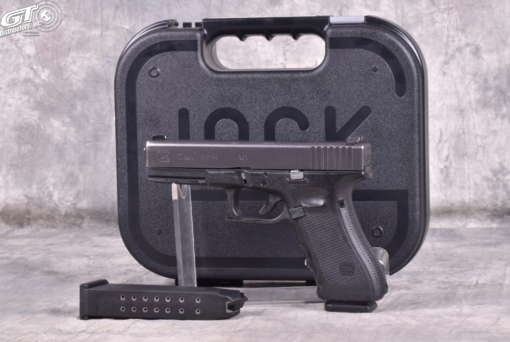 Glock 17 GEN 4 9mm with case-img-0