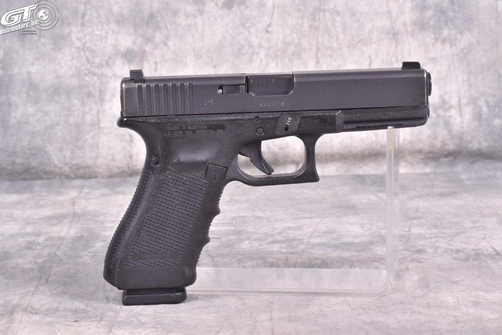 Glock 17 GEN 4 9mm with case-img-2